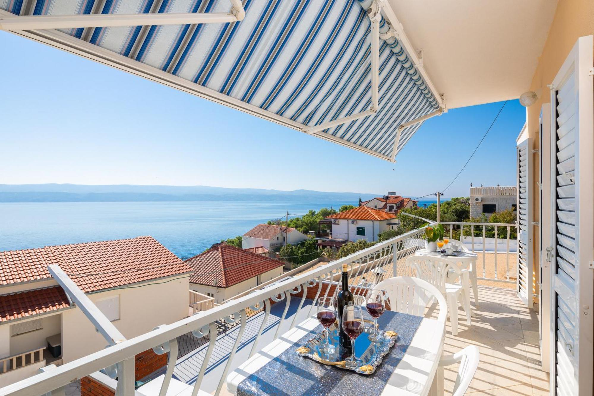 Fba Family Beach Apartments Omiš Eksteriør bilde