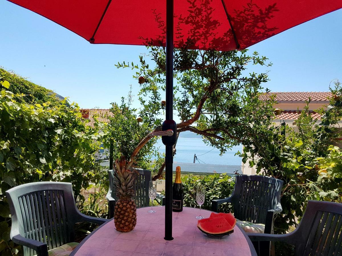 Fba Family Beach Apartments Omiš Eksteriør bilde